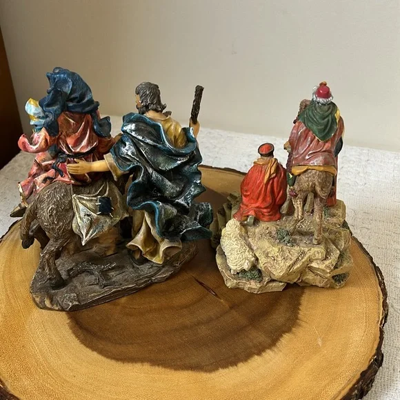 Hand-Painted‎ Nativity Scene Figurines Christmas Decorations - Picture 5 of 8